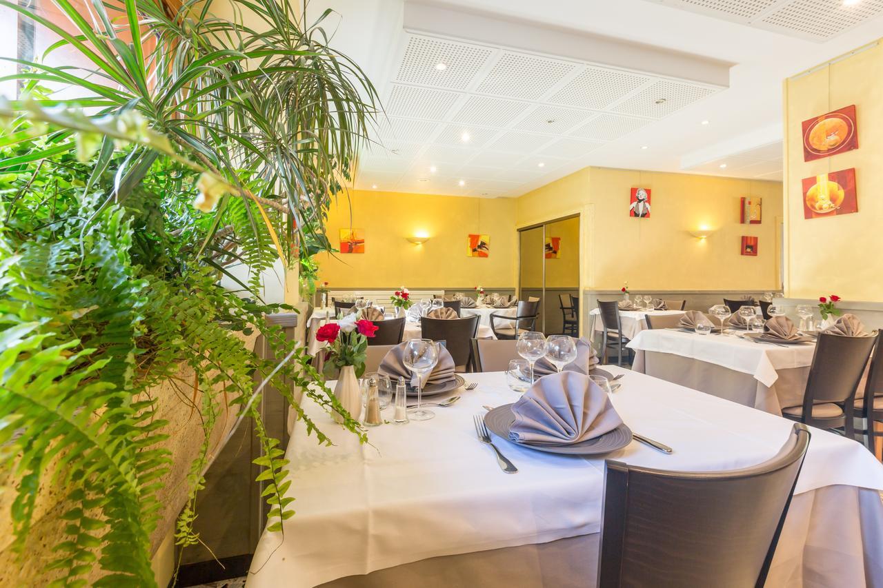 Logis Spa Hotel Restaurant De La Poste Tence Exterior photo