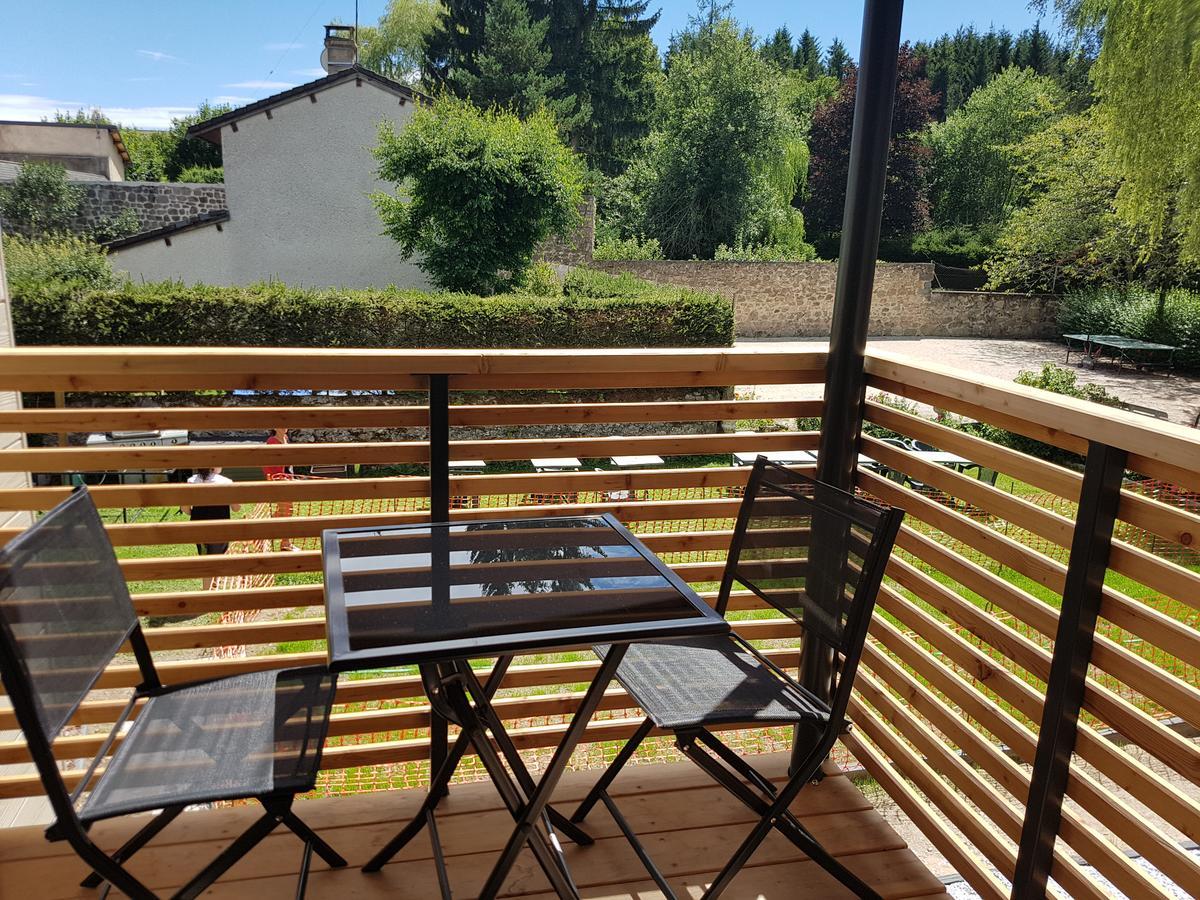 Logis Spa Hotel Restaurant De La Poste Tence Exterior photo