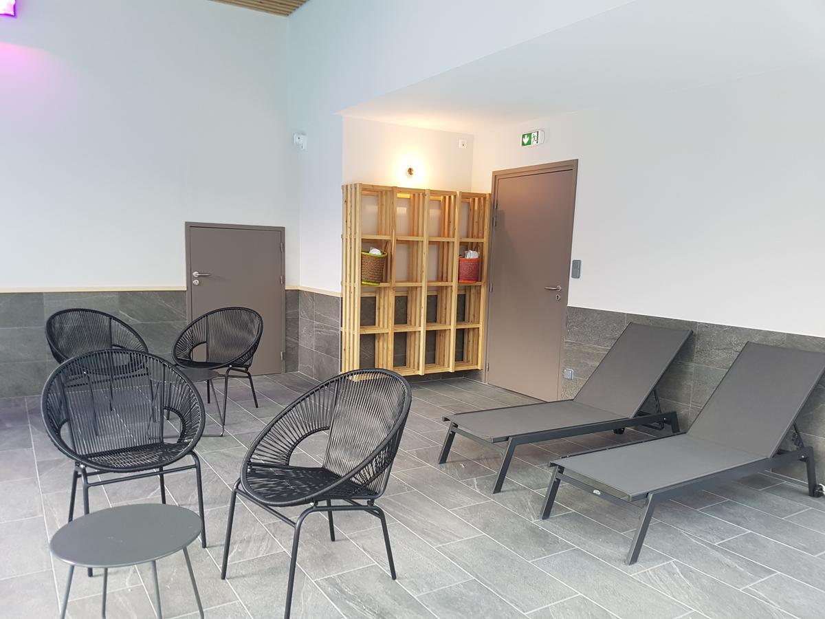 Logis Spa Hotel Restaurant De La Poste Tence Exterior photo